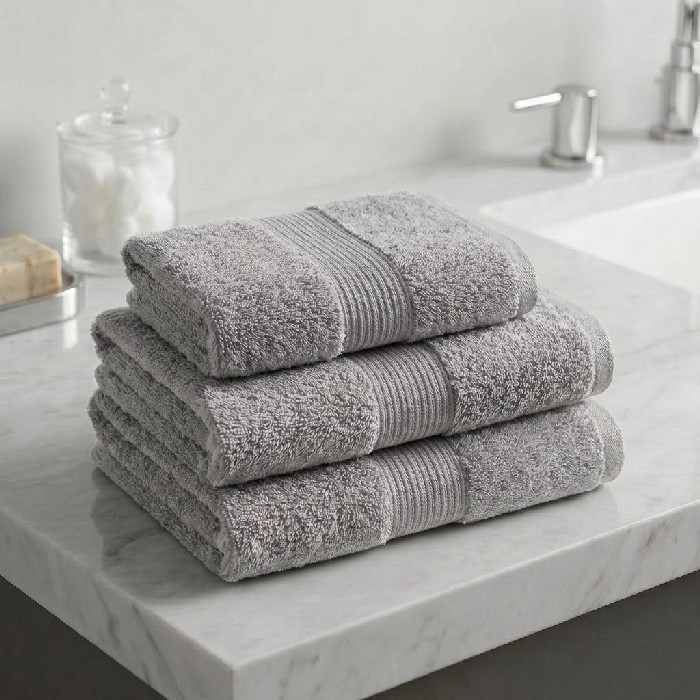 home-textiles/bath-linen-towels/luna-egyptian-cotton-towel-light-grey-50cm-x-100cm-600gsm